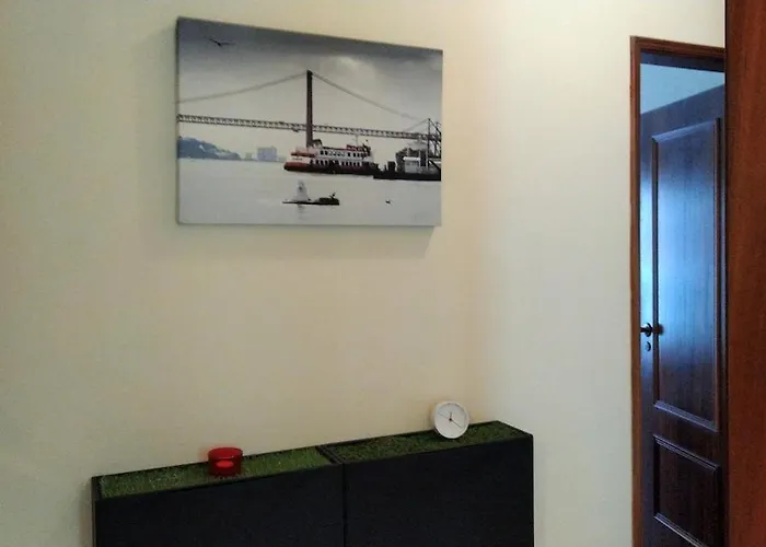 Luz De Cacilhas Apt, Few Steps Away From Lisboa! 公寓
