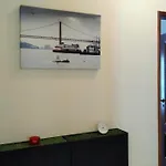 Luz De Cacilhas Apt, Few Steps Away From Lisboa! Διαμέρισμα
