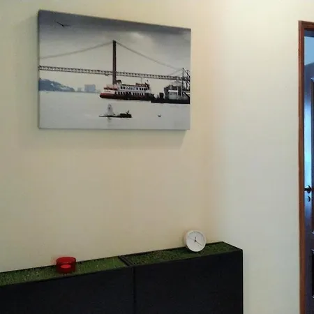 Luz De Cacilhas Apt, Few Steps Away From Lisboa! Apartment